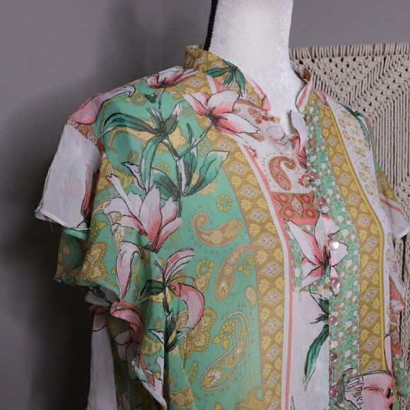 Cupio | Short Sleeve Ruffled Floral Blouse - Picture 3 of 6